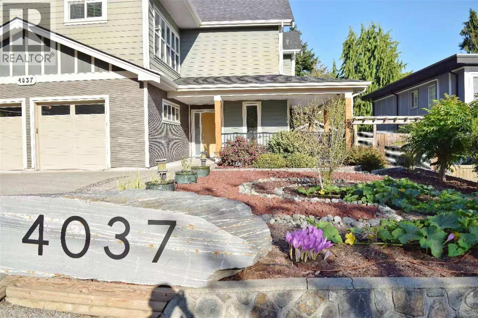 4037 Nelthorpe St, Saanich, British Columbia  V8X 2A2 - Photo 3 - 1014885