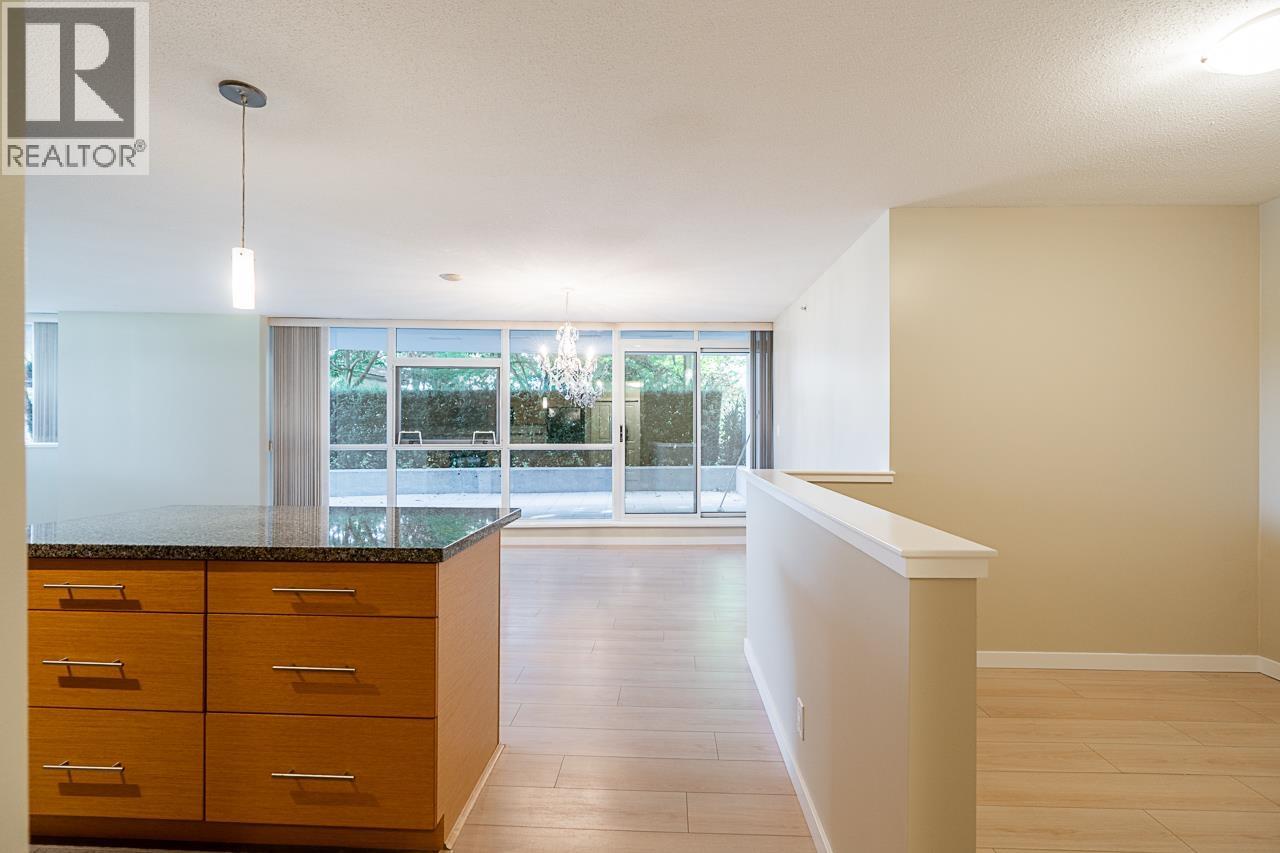 403 2225 Sw Holdom Avenue, Burnaby, British Columbia  V5B 0A2 - Photo 2 - R3053043