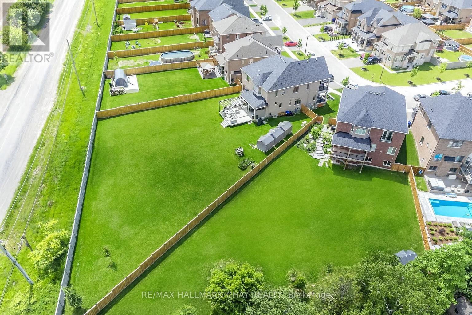 38 Gould Crescent, New Tecumseth, Ontario  L0G 1A0 - Photo 2 - N12434753