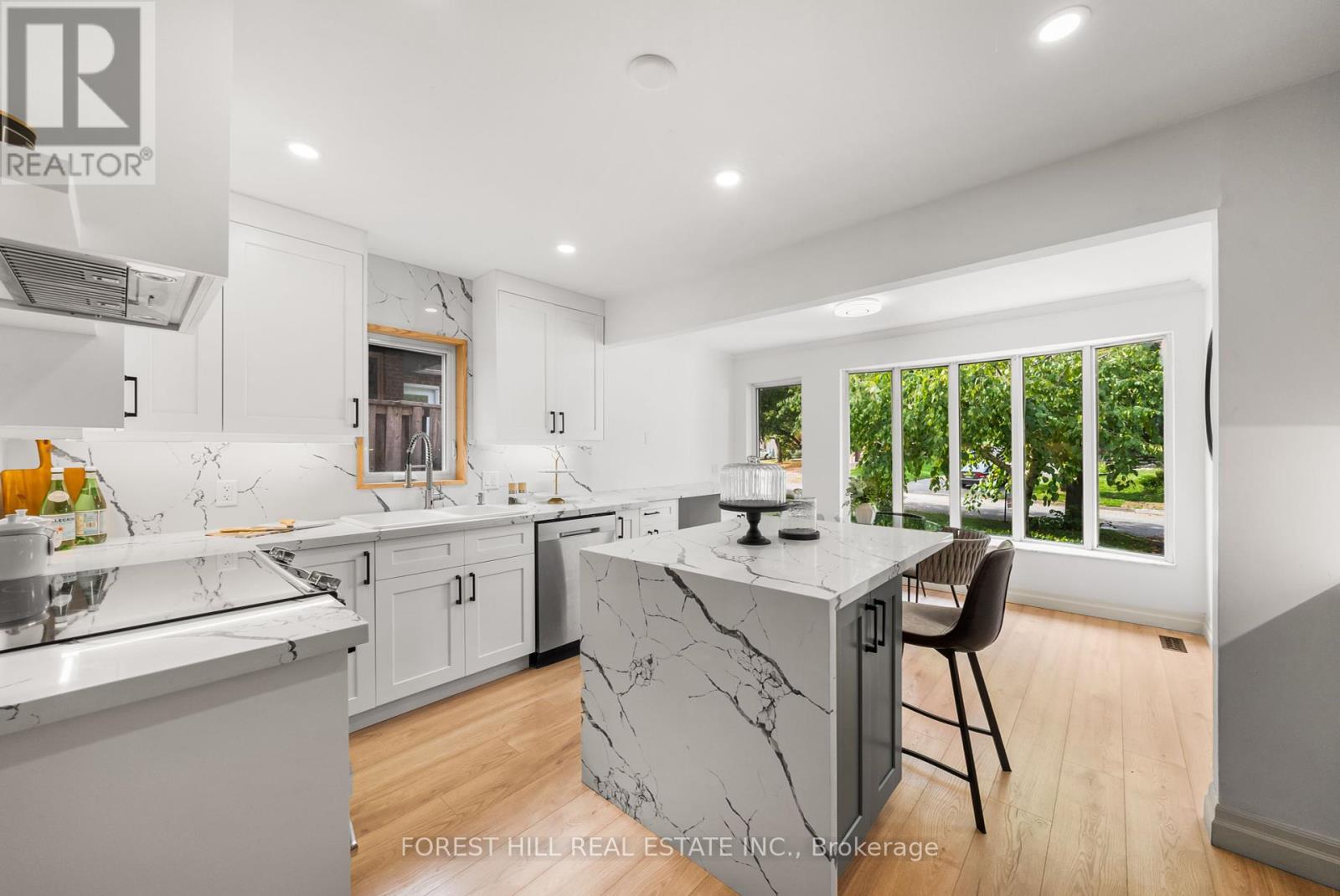 3 Saunders Lane, Markham, Ontario  L3T 5K3 - Photo 4 - N12434766