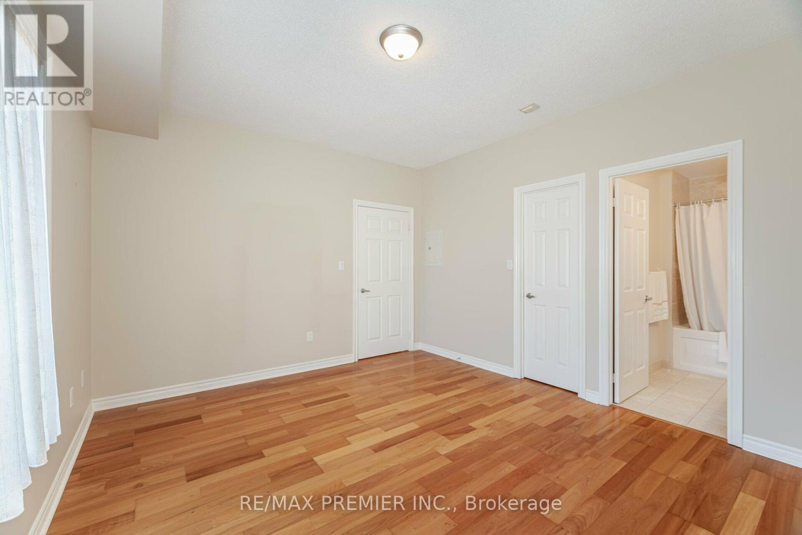 306 - 4620 Highway 7, Vaughan, Ontario  L4L 0B3 - Photo 11 - N12434782
