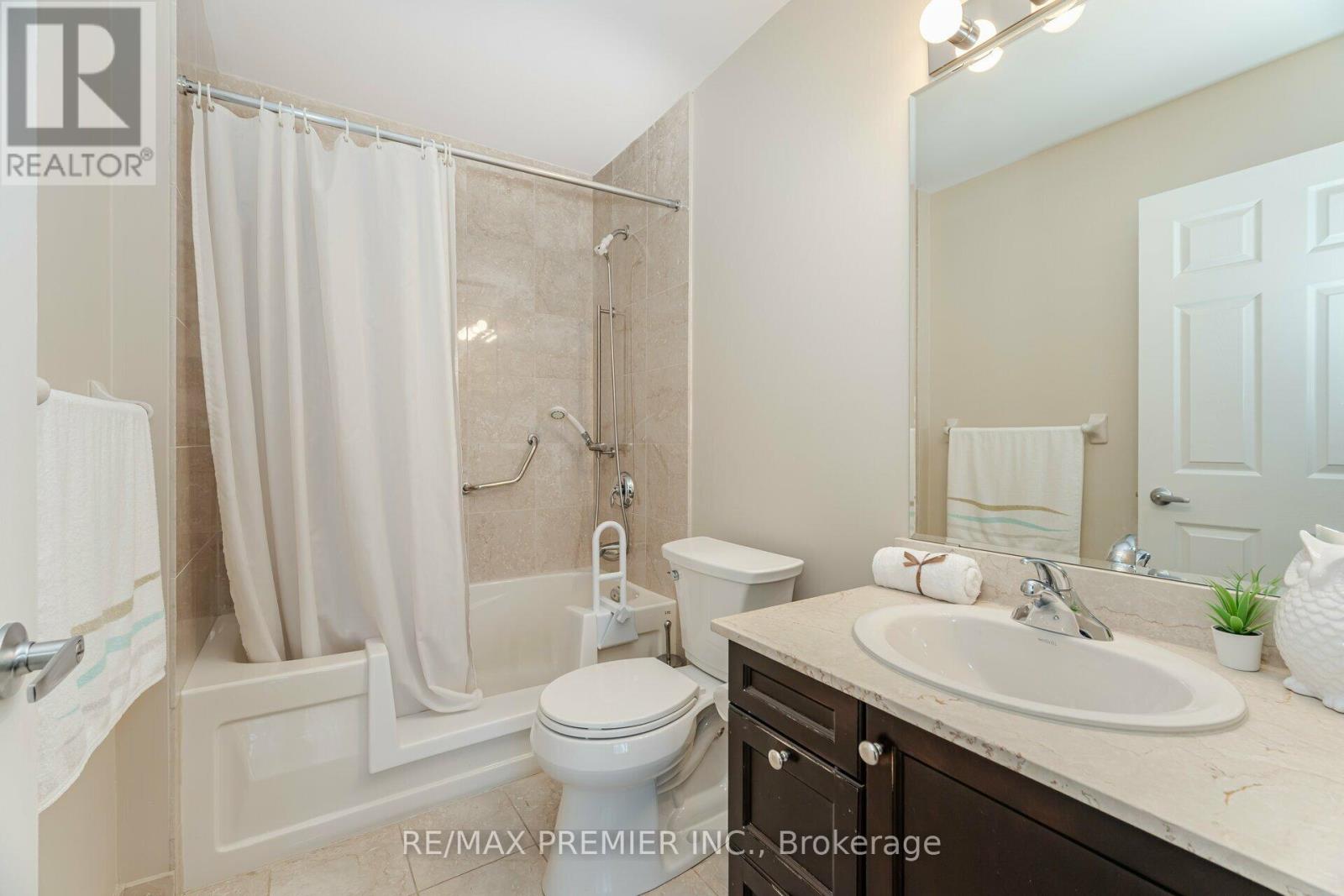 306 - 4620 Highway 7, Vaughan, Ontario  L4L 0B3 - Photo 13 - N12434782