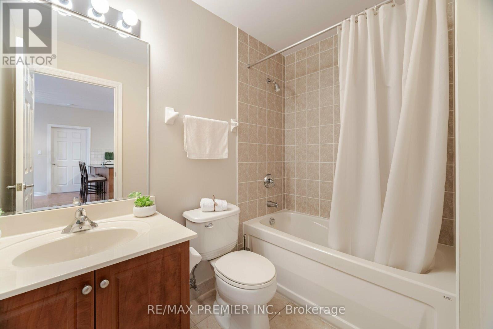 306 - 4620 Highway 7, Vaughan, Ontario  L4L 0B3 - Photo 16 - N12434782