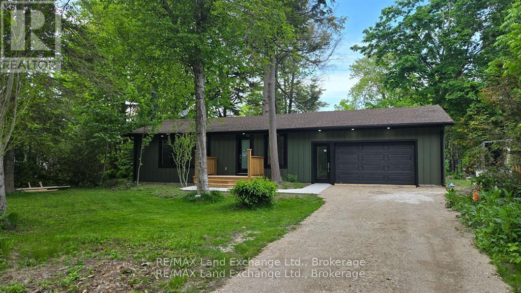 325 Ojibwa Trail, Huron-Kinloss, Ontario  N0G 2R0 - Photo 12 - X12434835