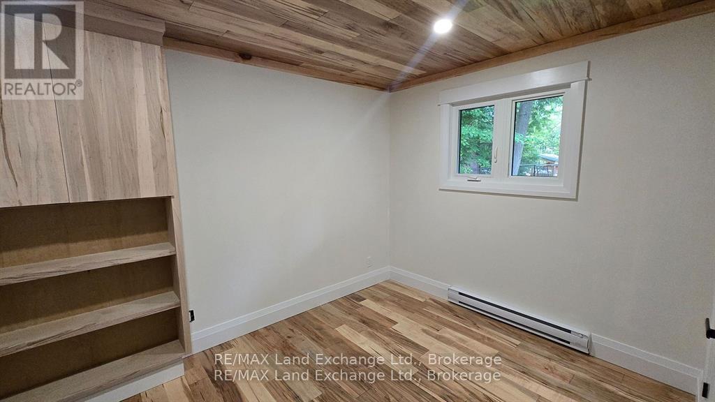 325 Ojibwa Trail, Huron-Kinloss, Ontario  N0G 2R0 - Photo 3 - X12434835