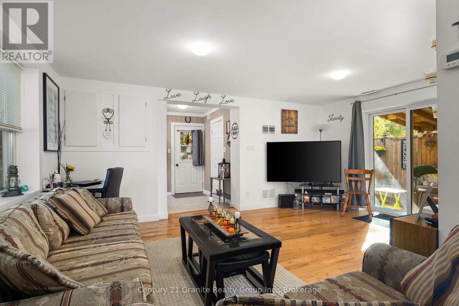 91 Pine Avenue, Dysart Et Al, Ontario  K0M 1S0 - Photo 13 - X12434915