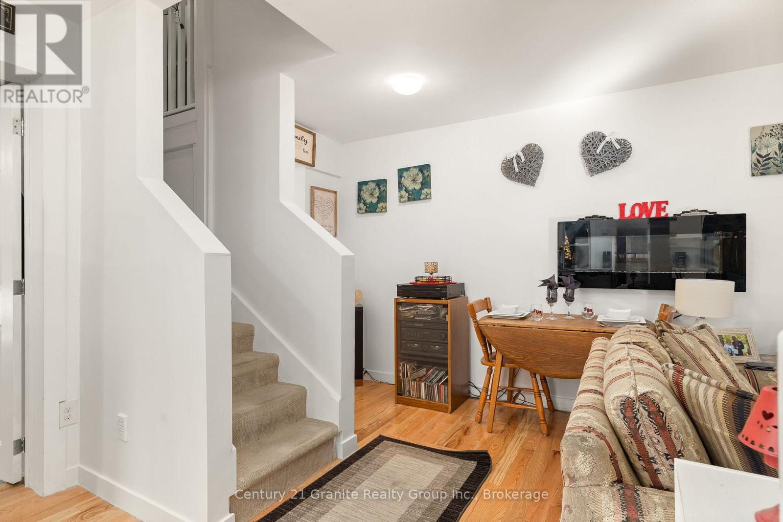 91 Pine Avenue, Dysart Et Al, Ontario  K0M 1S0 - Photo 17 - X12434915