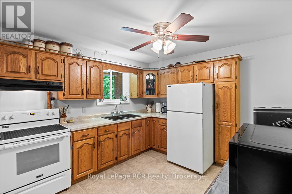 1118 6th Avenue W, Owen Sound, Ontario  N4K 5H1 - Photo 11 - X12434942