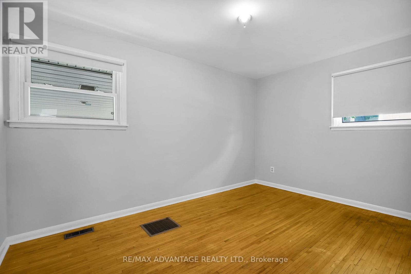29 Langton Road, London East, Ontario  N5V 2L9 - Photo 19 - X12434896