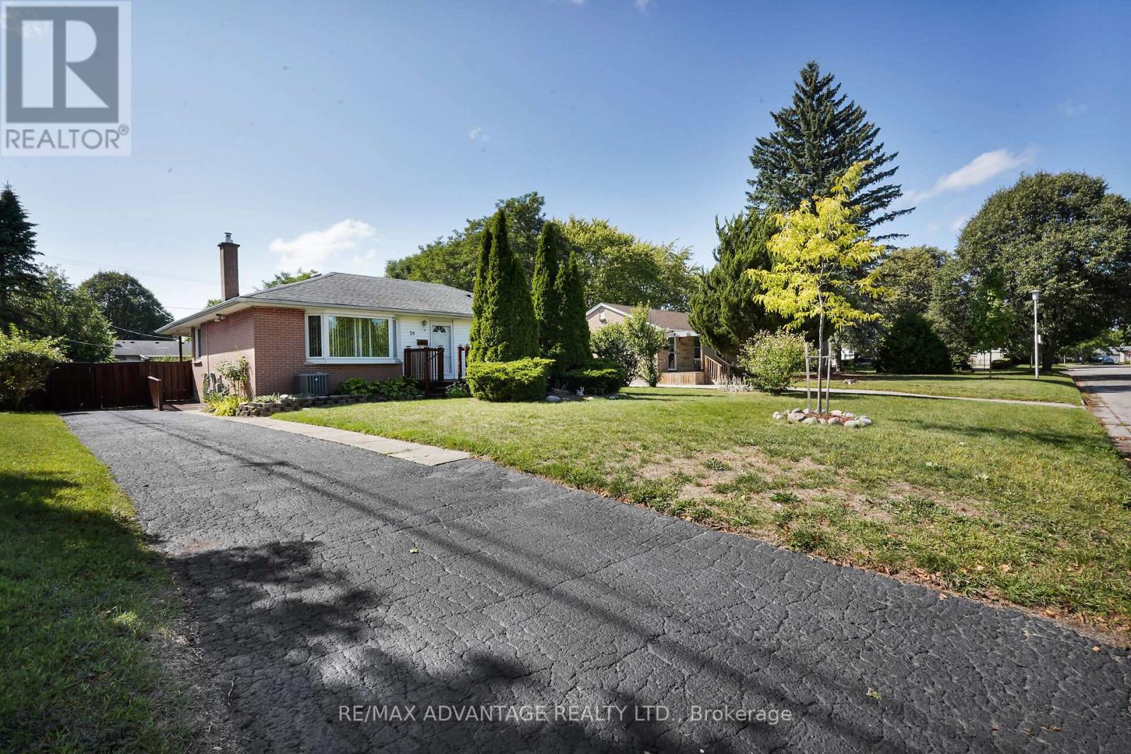 29 Langton Road, London East, Ontario  N5V 2L9 - Photo 2 - X12434896