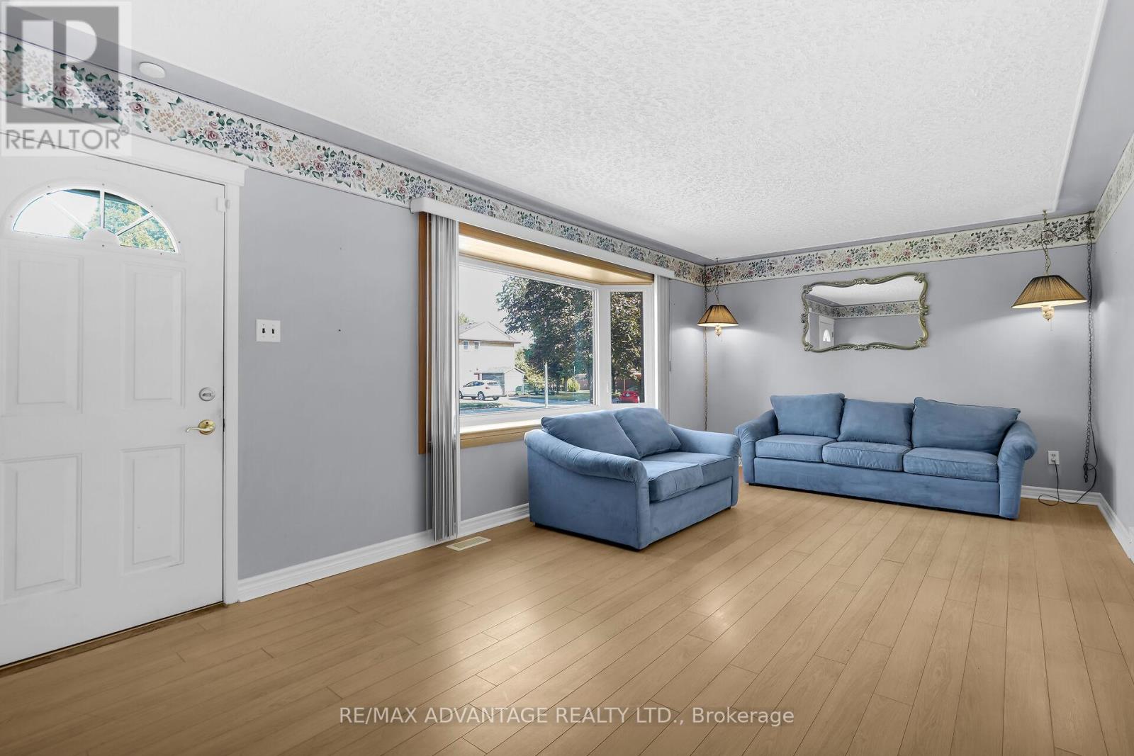 29 Langton Road, London East, Ontario  N5V 2L9 - Photo 5 - X12434896