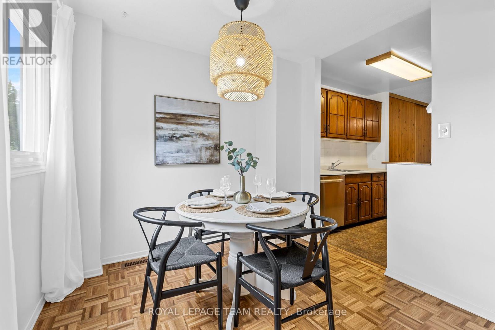 2163 Orient Park Drive, Ottawa, Ontario  K1B 4W1 - Photo 14 - X12434828
