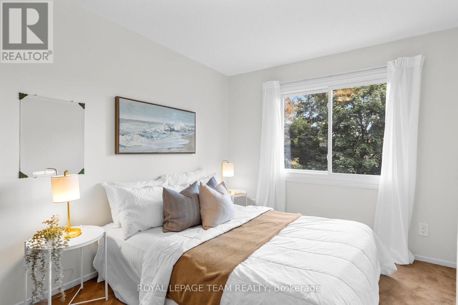 2163 Orient Park Drive, Ottawa, Ontario  K1B 4W1 - Photo 25 - X12434828