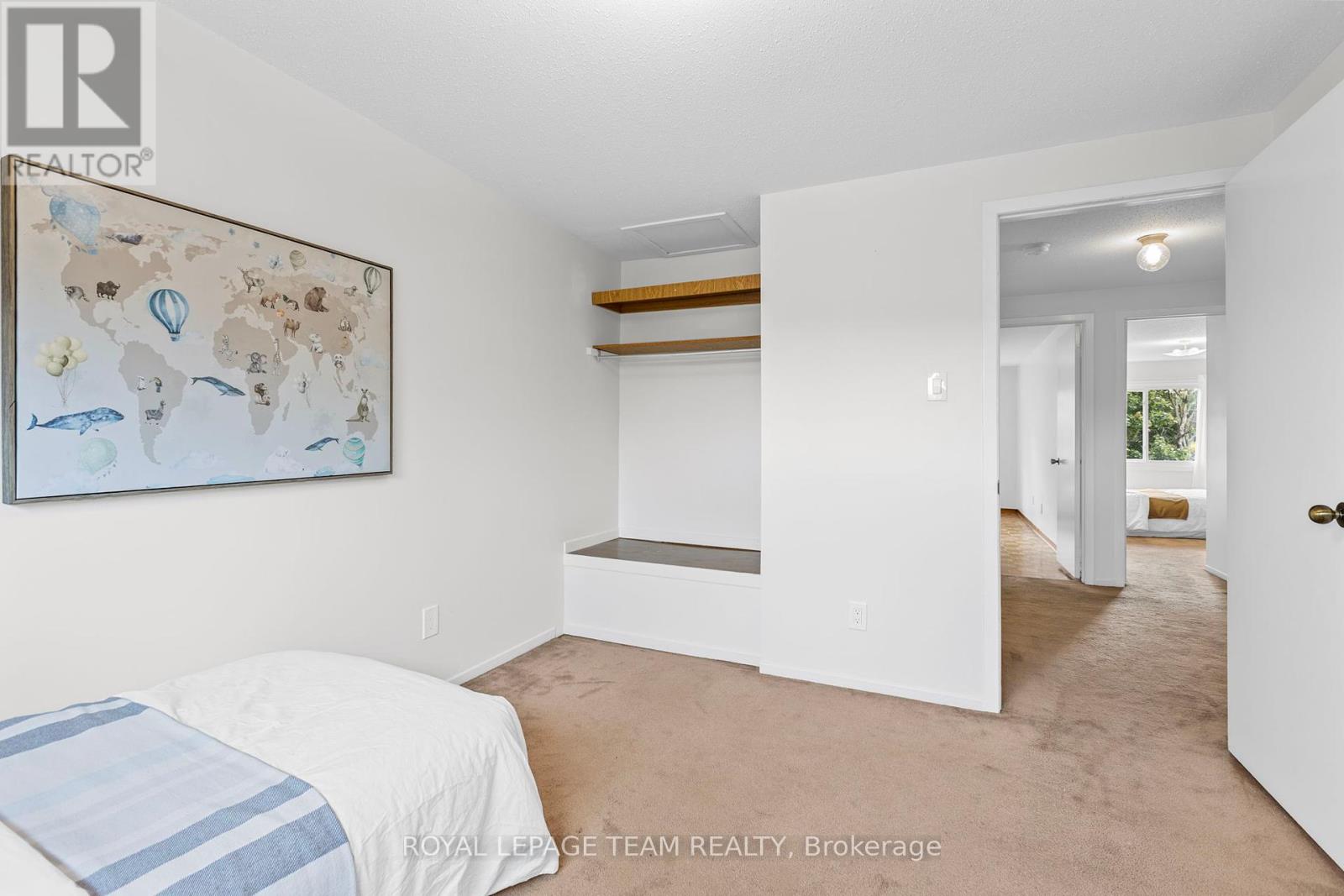 2163 Orient Park Drive, Ottawa, Ontario  K1B 4W1 - Photo 27 - X12434828