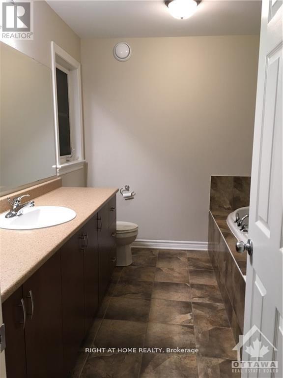 298 Mojave Crescent, Ottawa, Ontario  K2S 0H7 - Photo 12 - X12434858