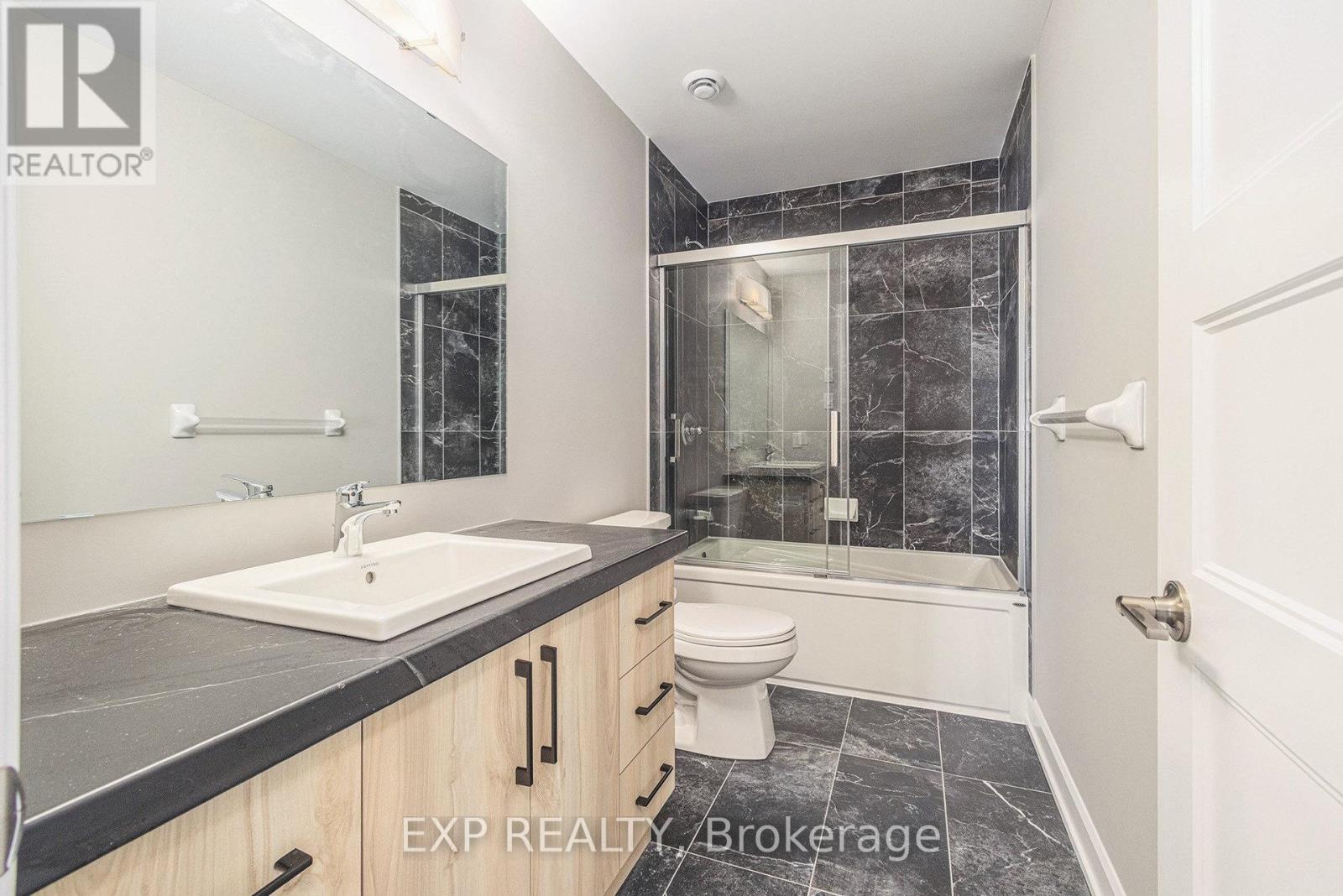 1214 Montblanc Crescent, Russell, Ontario  K0A 1W0 - Photo 16 - X12434906