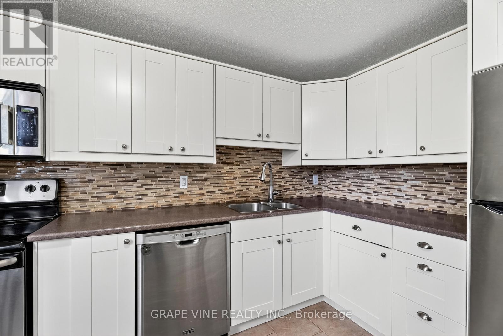 61 - 34 Sherway Drive, Ottawa, Ontario  K2J 1N3 - Photo 11 - X12434913