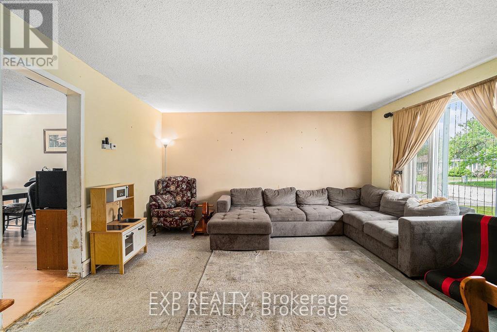 983 Mackenzie Road, Prescott, Ontario  K0G 1T0 - Photo 5 - X12434931