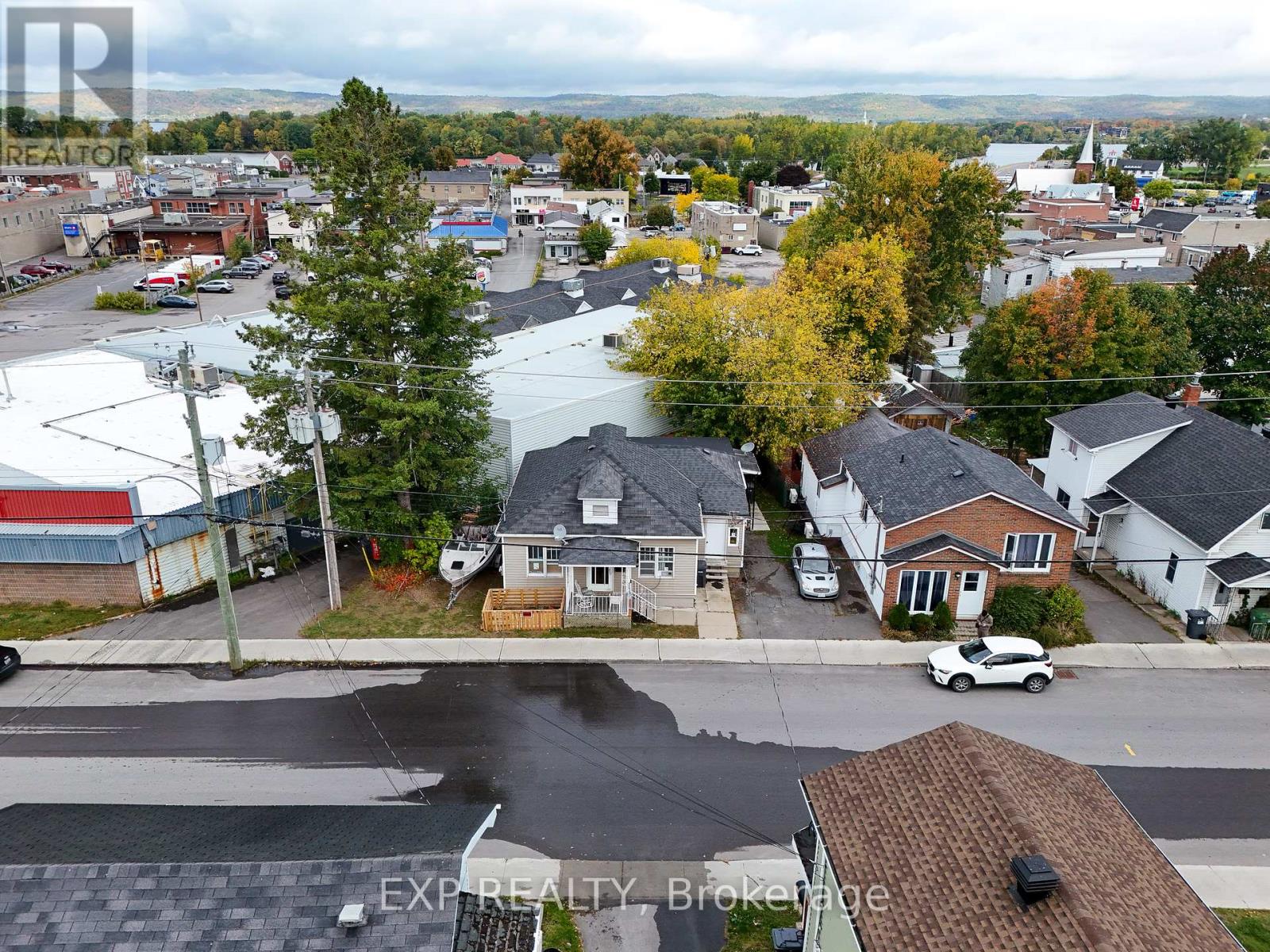 385-387 Regent Street, Hawkesbury, Ontario  K6A 1G1 - Photo 14 - X12434932