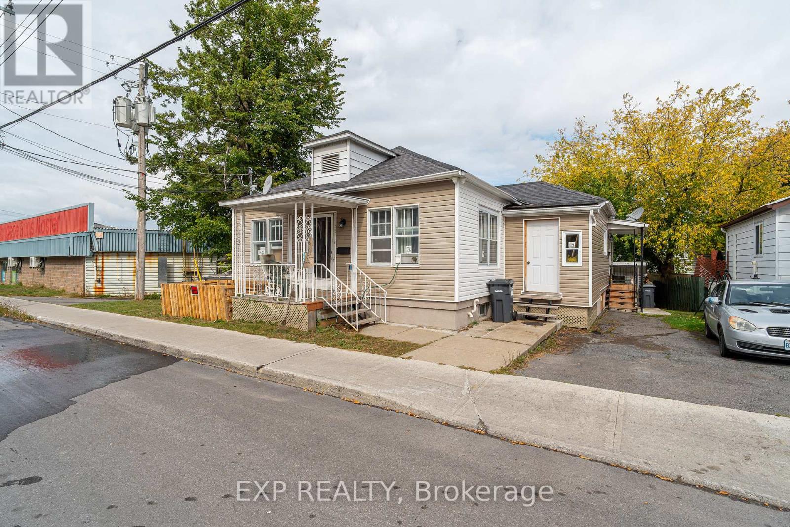 385-387 Regent Street, Hawkesbury, Ontario  K6A 1G1 - Photo 21 - X12434932