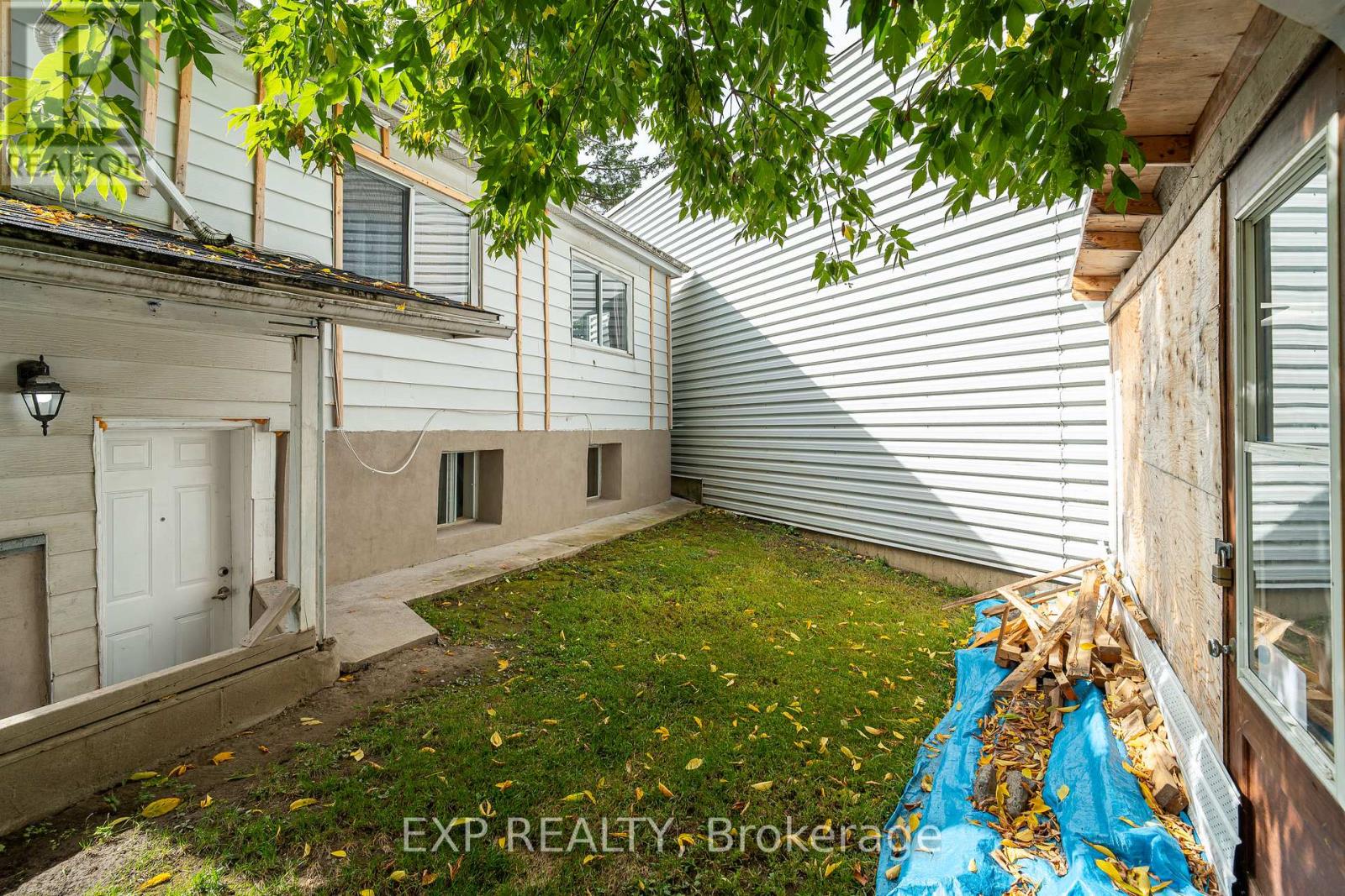 385-387 Regent Street, Hawkesbury, Ontario  K6A 1G1 - Photo 28 - X12434932