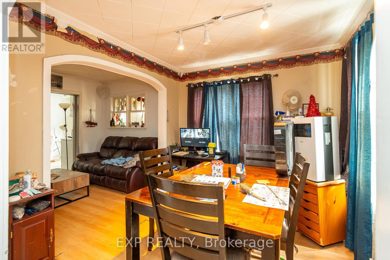 385-387 Regent Street, Hawkesbury, Ontario  K6A 1G1 - Photo 31 - X12434932