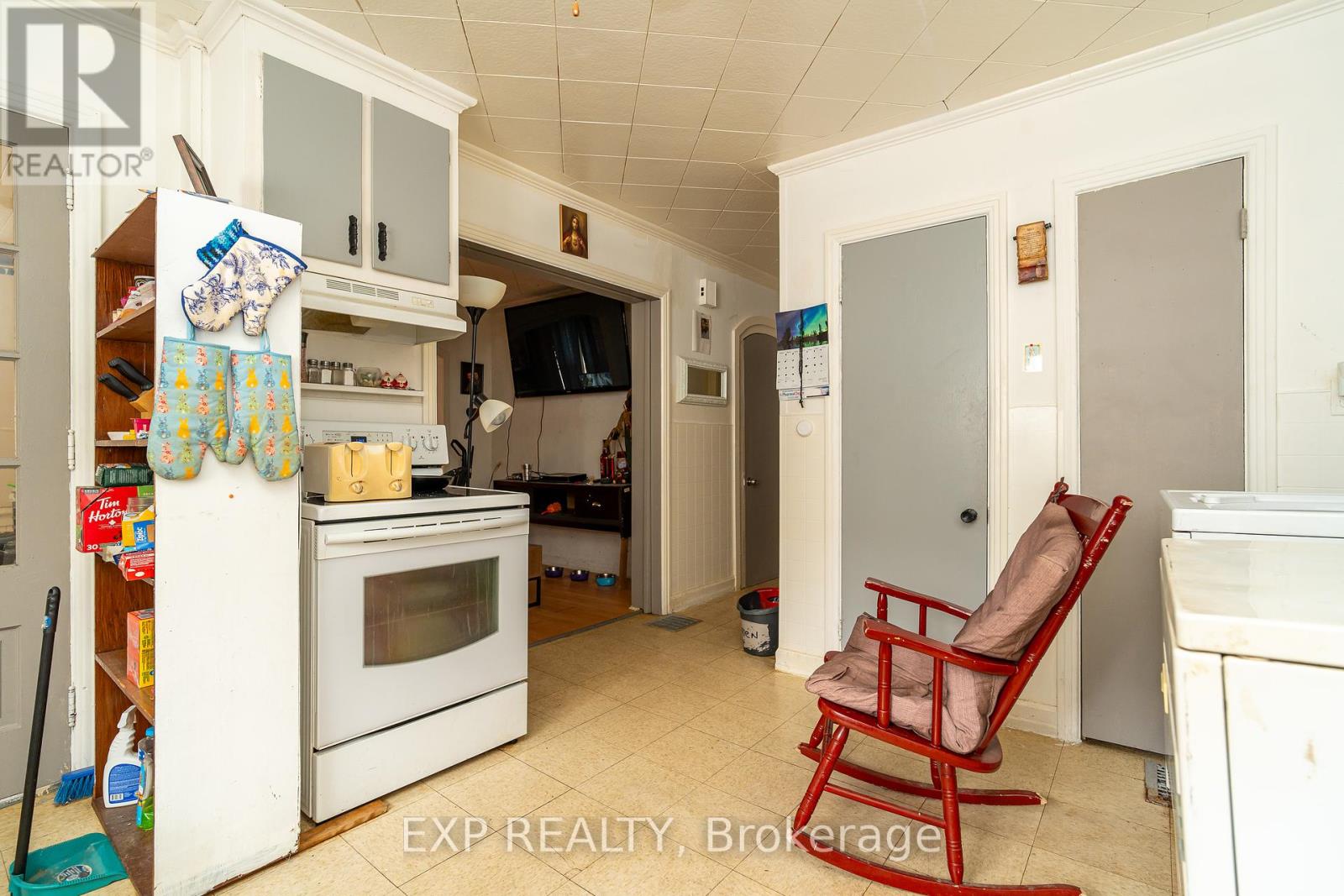 385-387 Regent Street, Hawkesbury, Ontario  K6A 1G1 - Photo 37 - X12434932