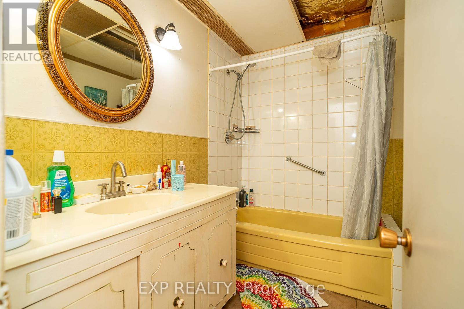 385-387 Regent Street, Hawkesbury, Ontario  K6A 1G1 - Photo 39 - X12434932