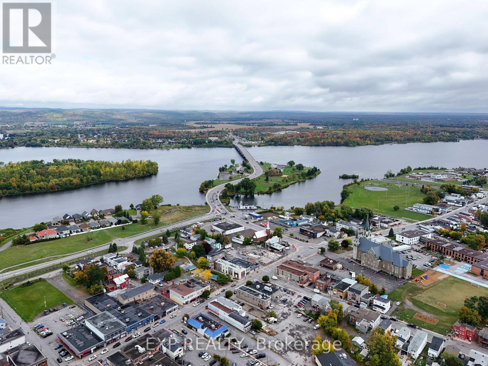 385-387 Regent Street, Hawkesbury, Ontario  K6A 1G1 - Photo 7 - X12434932
