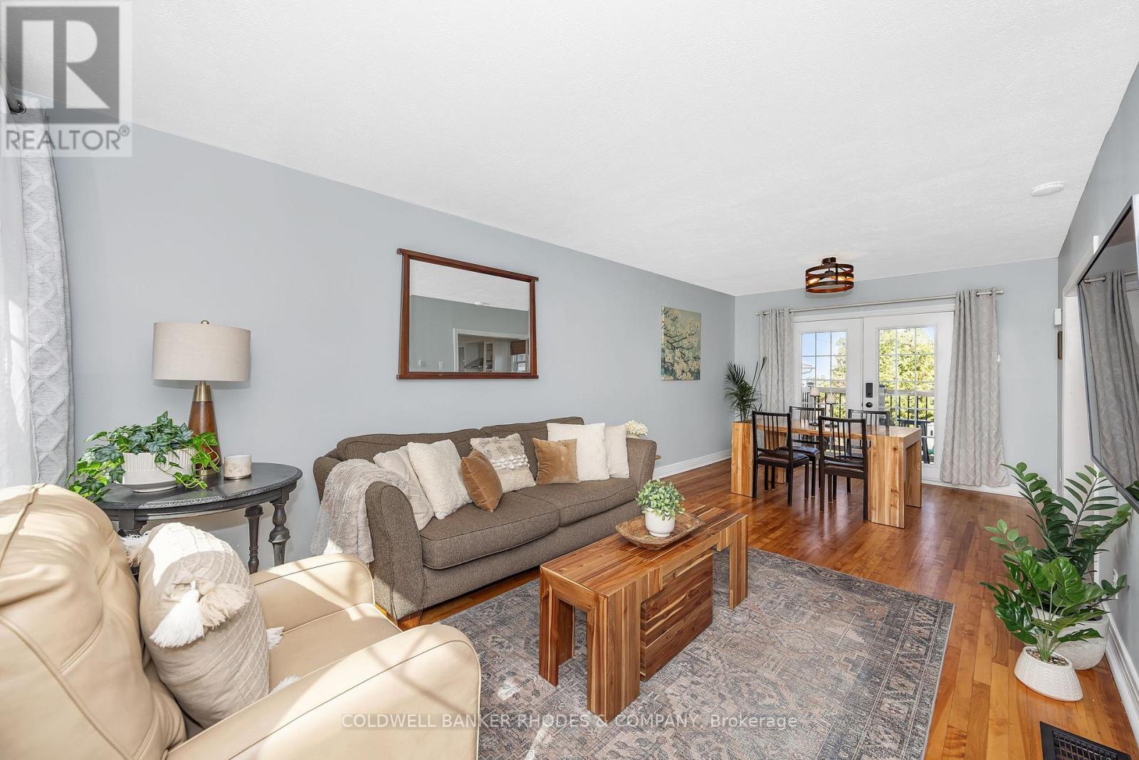 353 Spartan Avenue, Ottawa, Ontario  K1K 1J6 - Photo 5 - X12434945