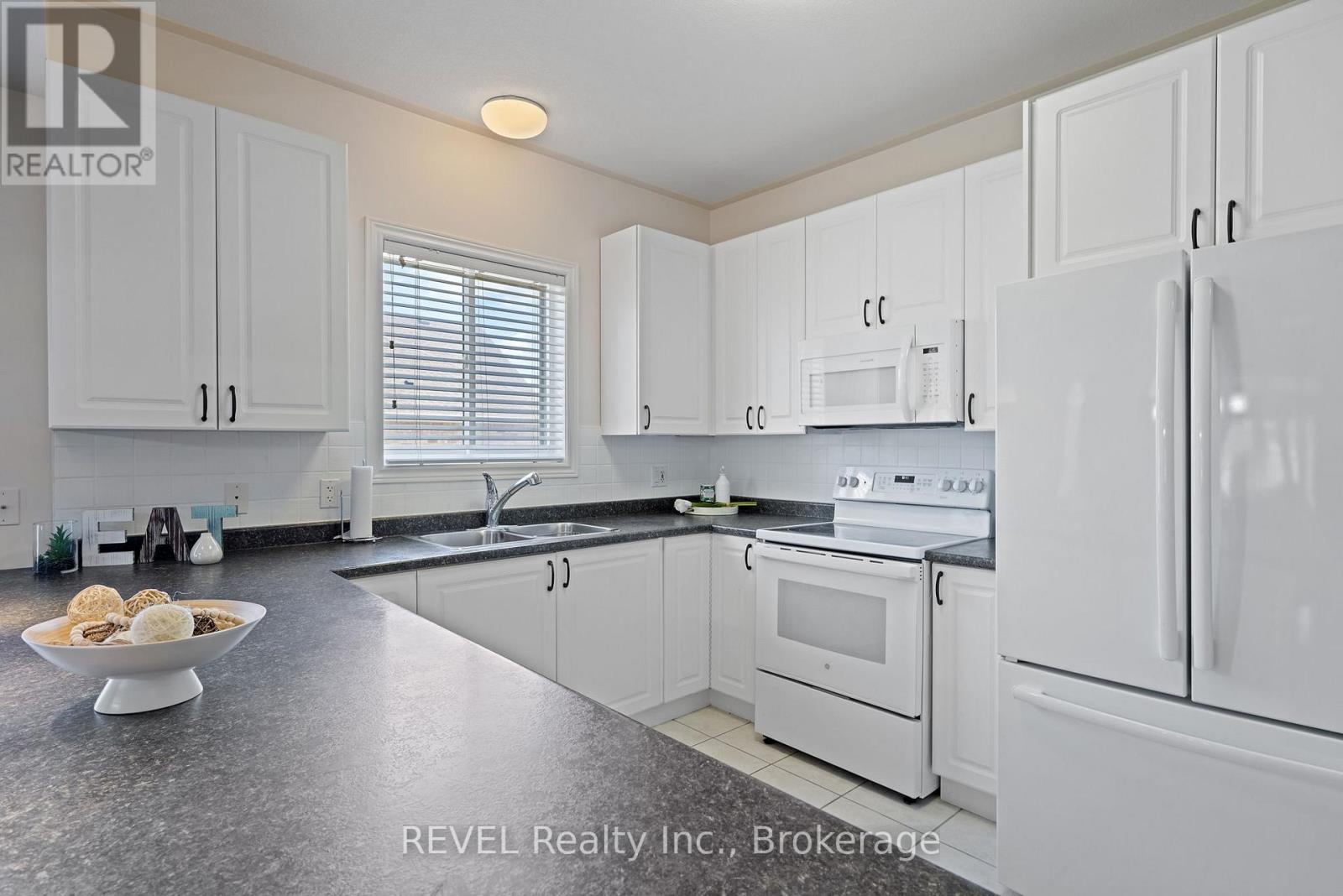159 Willowlanding Court, Welland, Ontario  L3C 7L8 - Photo 12 - X12434811