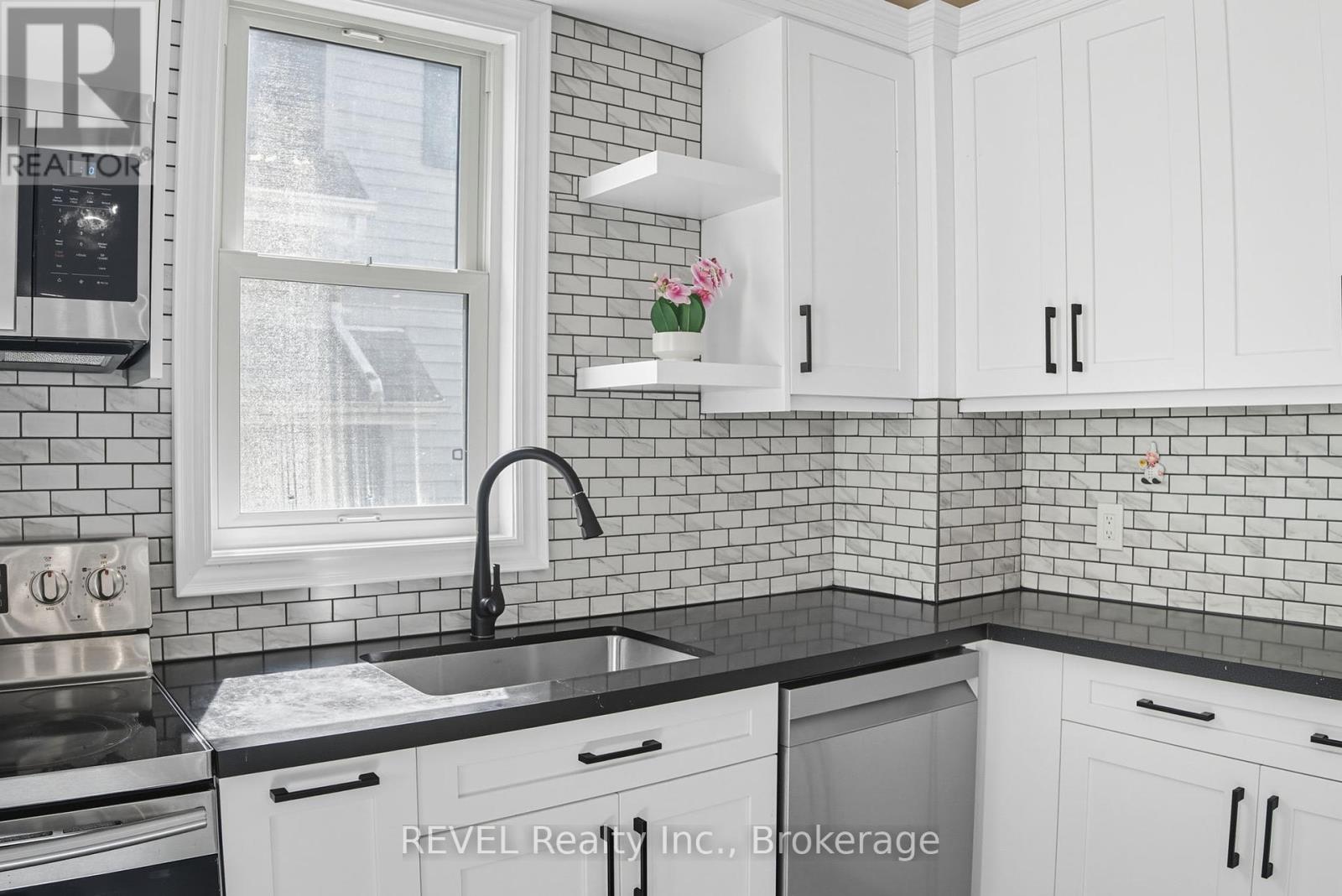 6238 Pine Grove Avenue, Niagara Falls, Ontario  L2G 4J2 - Photo 14 - X12434864