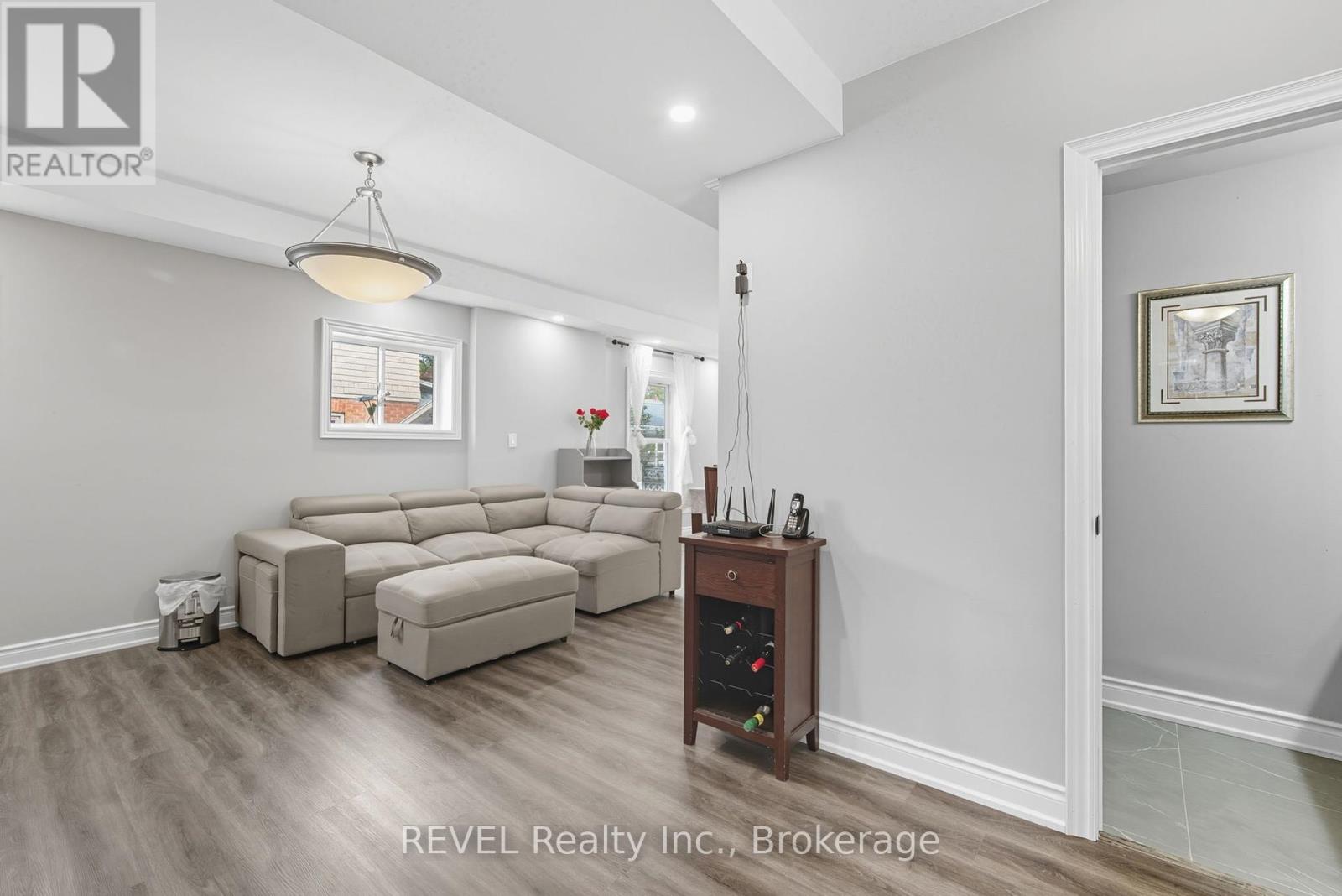 6238 Pine Grove Avenue, Niagara Falls, Ontario  L2G 4J2 - Photo 16 - X12434864