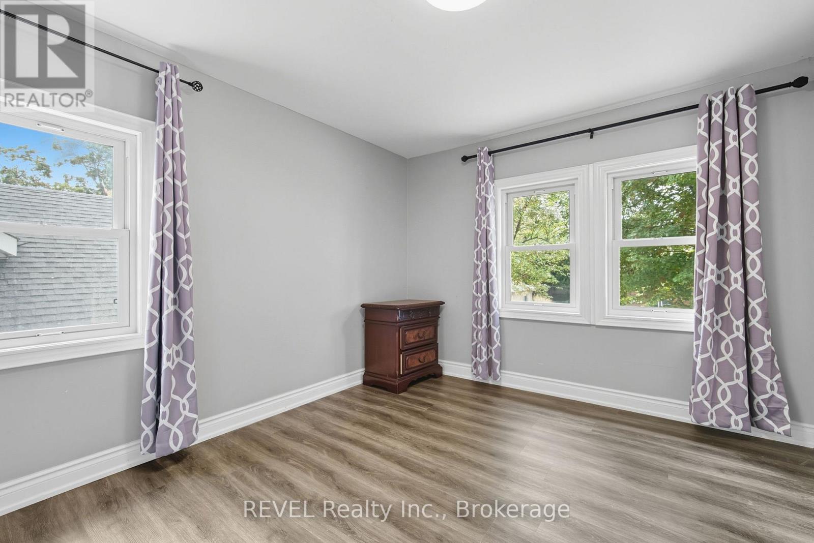 6238 Pine Grove Avenue, Niagara Falls, Ontario  L2G 4J2 - Photo 25 - X12434864