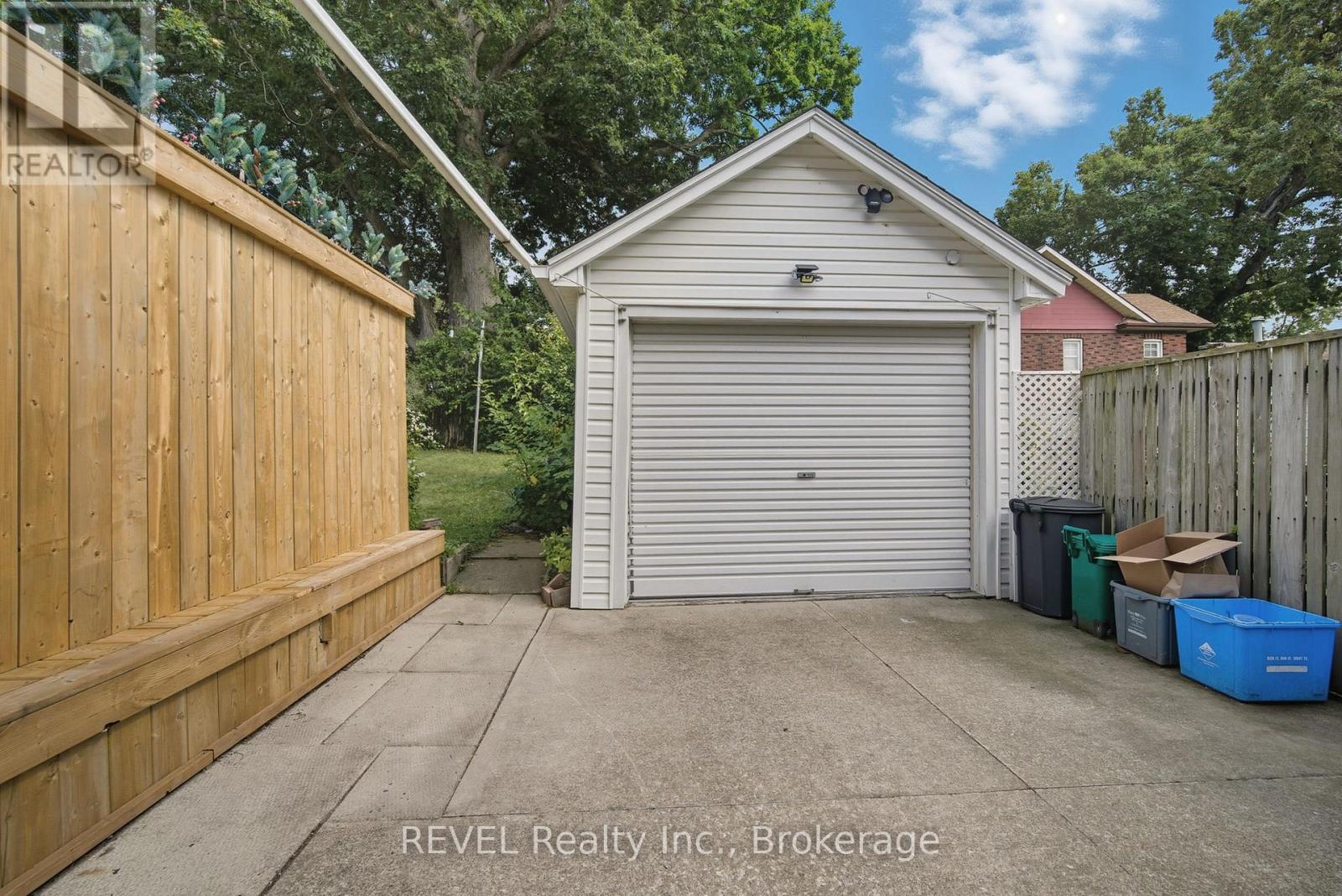 6238 Pine Grove Avenue, Niagara Falls, Ontario  L2G 4J2 - Photo 31 - X12434864