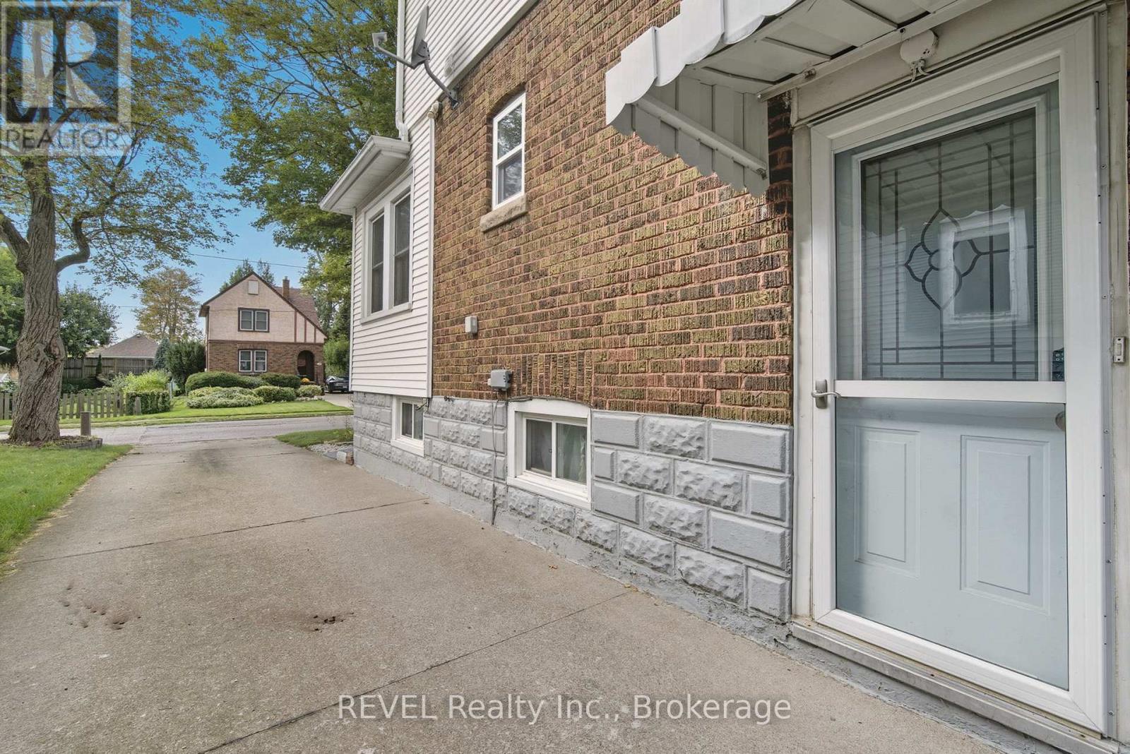 6238 Pine Grove Avenue, Niagara Falls, Ontario  L2G 4J2 - Photo 38 - X12434864