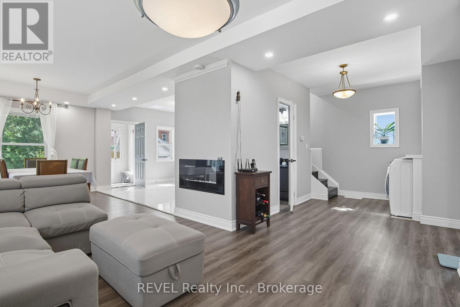 6238 Pine Grove Avenue, Niagara Falls, Ontario  L2G 4J2 - Photo 4 - X12434864