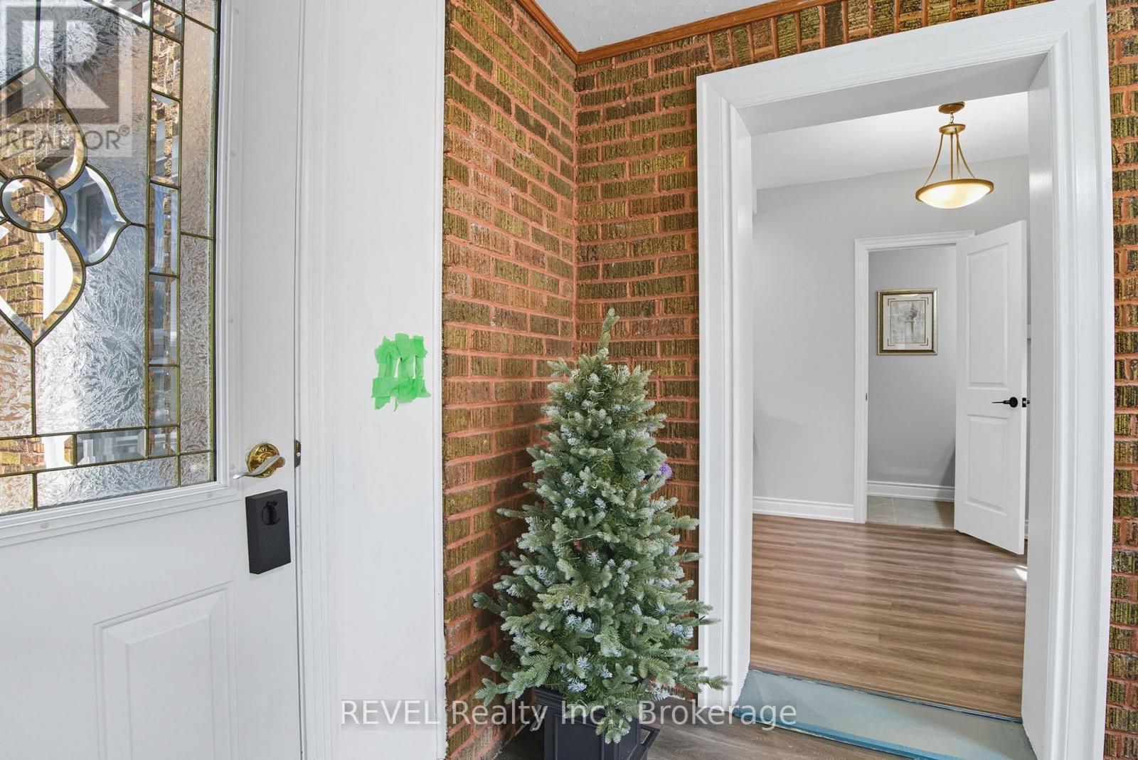 6238 Pine Grove Avenue, Niagara Falls, Ontario  L2G 4J2 - Photo 7 - X12434864