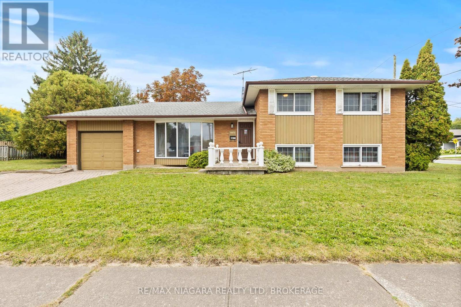 6611 Margaret Street, Niagara Falls (Arad/fallsview), Ontario  L2G 2V1 - Photo 1 - X12434944