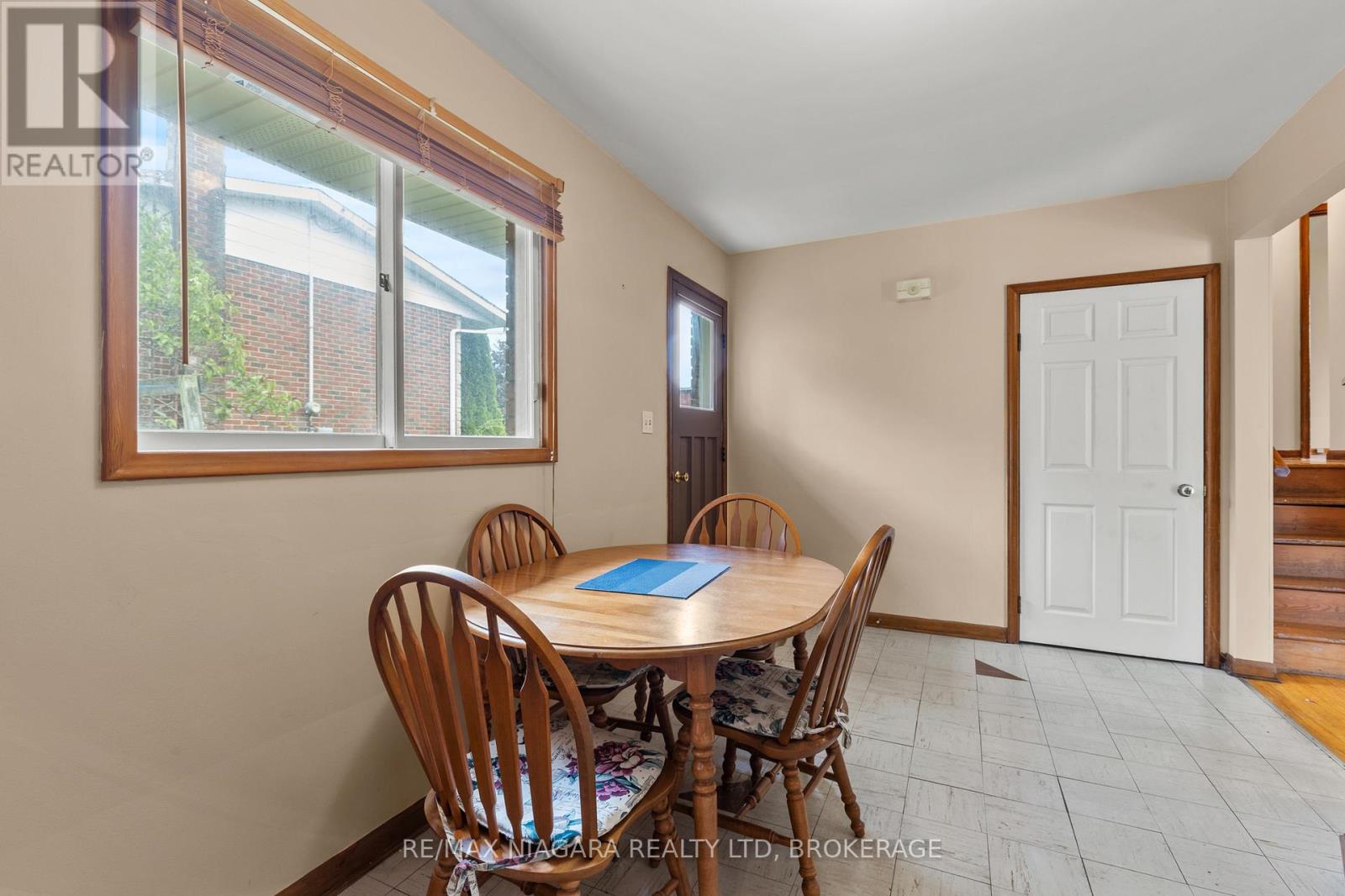 6611 Margaret Street, Niagara Falls (Arad/fallsview), Ontario  L2G 2V1 - Photo 12 - X12434944