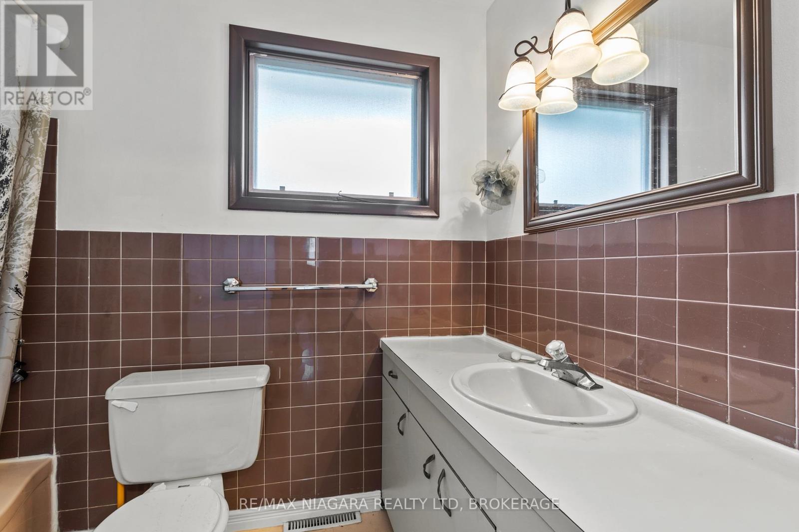 6611 Margaret Street, Niagara Falls (Arad/fallsview), Ontario  L2G 2V1 - Photo 21 - X12434944