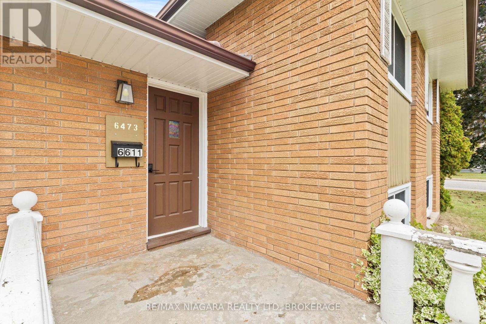 6611 Margaret Street, Niagara Falls (Arad/fallsview), Ontario  L2G 2V1 - Photo 5 - X12434944