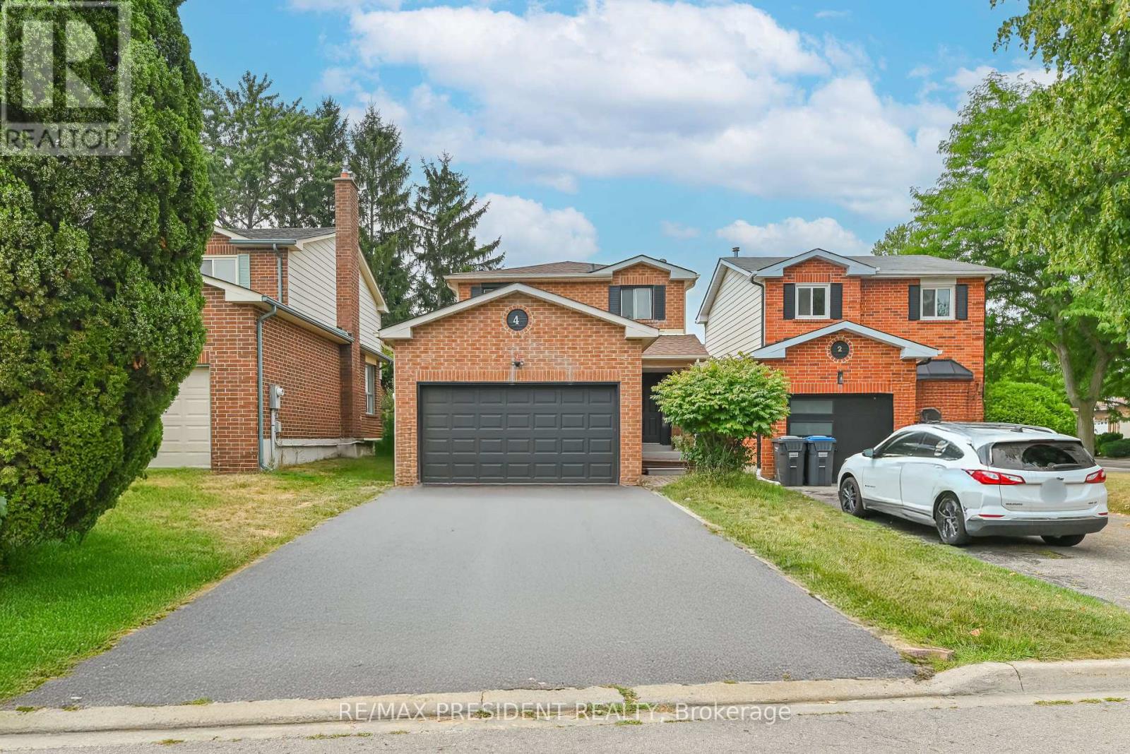 4 Lawnview Court, Brampton, Ontario  L7G 1T4 - Photo 1 - W12434748