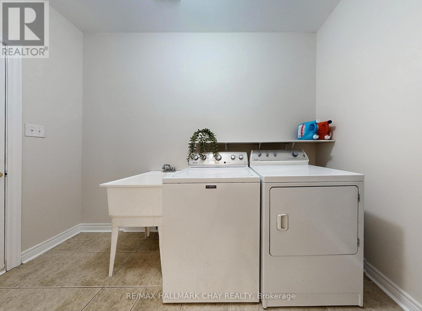 76 Cobblestone Court, Brampton, Ontario  L6R 2S4 - Photo 21 - W12434768