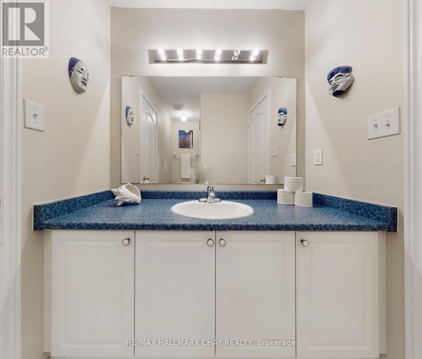 76 Cobblestone Court, Brampton, Ontario  L6R 2S4 - Photo 32 - W12434768