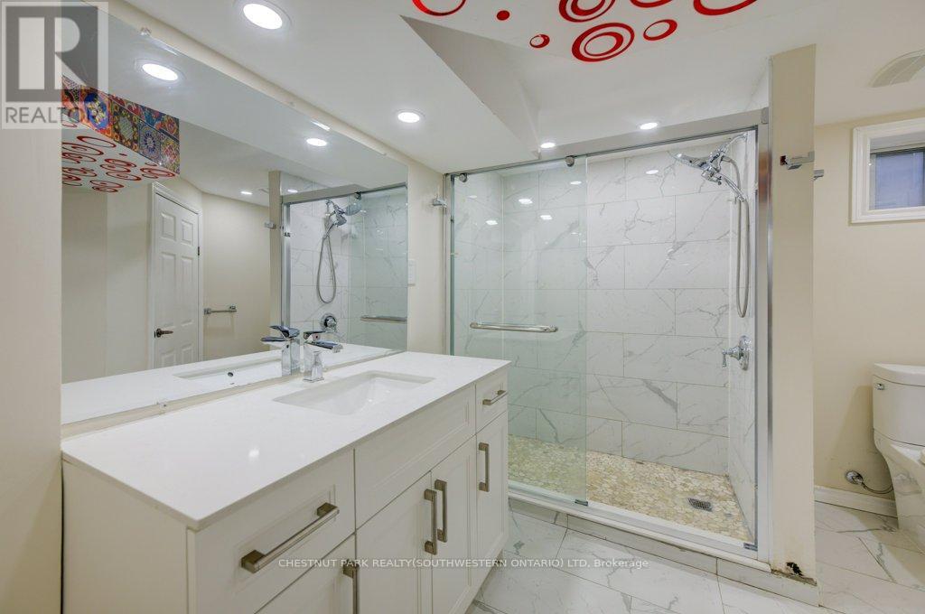 446 Kingsleigh Court, Milton, Ontario  L9T 1X8 - Photo 29 - W12434772