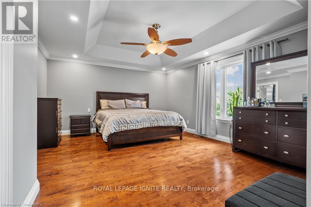 31 Ridge Drive, Oakville, Ontario  L6H 1B7 - Photo 22 - W12434789