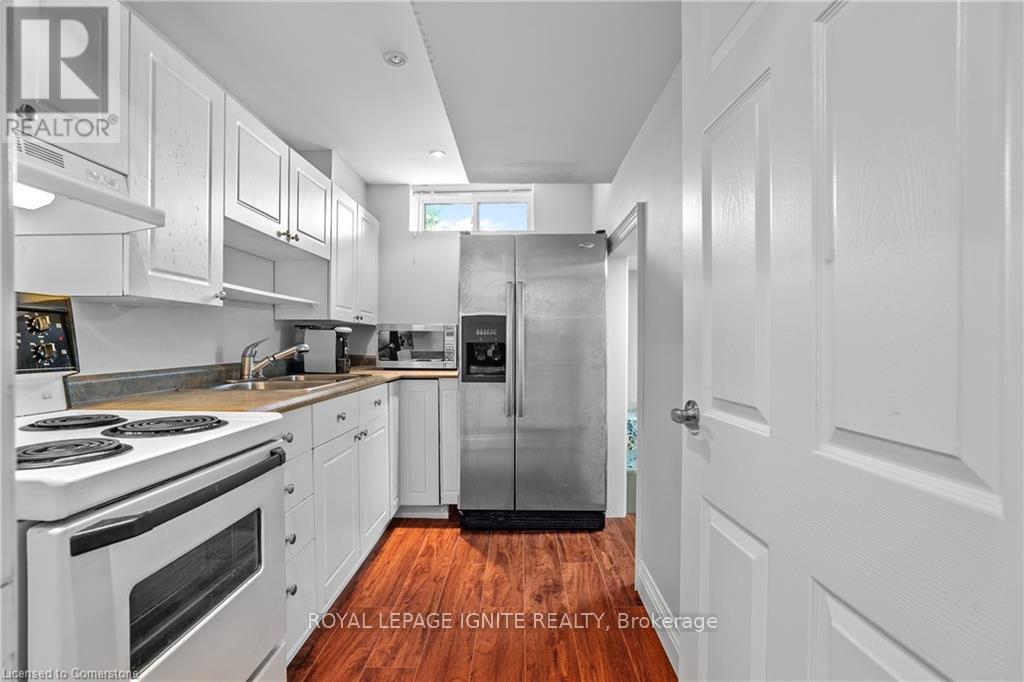 31 Ridge Drive, Oakville, Ontario  L6H 1B7 - Photo 32 - W12434789