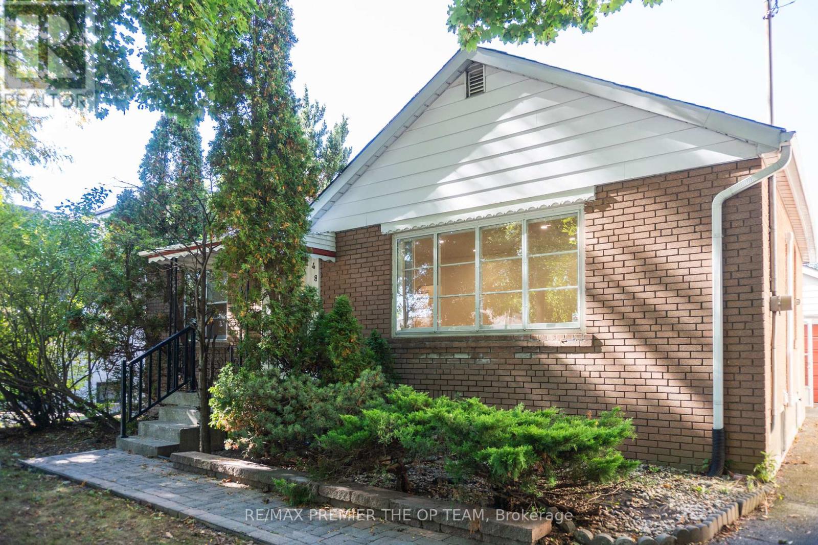 148 Martin Grove Road, Toronto, Ontario  M9B 4K9 - Photo 2 - W12434802