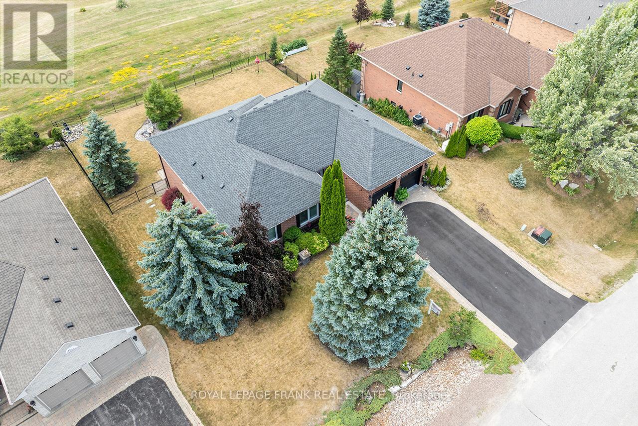 202 Southcrest Drive, Kawartha Lakes, Ontario  L0C 1G0 - Photo 41 - X12434840